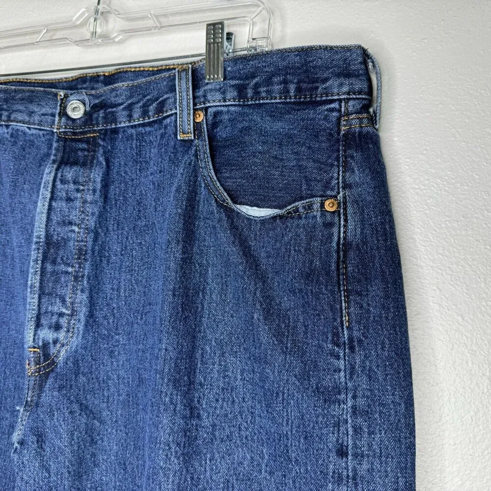 Levi's Levi Strauss Mens 501 Jeans‎ Size 42x32 Button Fly Dark Wash Red Tab